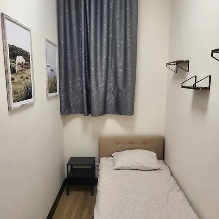 Auberge de jeunesse Rooms4rest Bokserska - Private For Tourists Varsovie