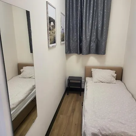 Rooms4rest Bokserska - Private For Tourists Auberge de jeunesse Varsovie