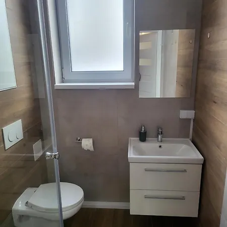 Rooms4rest Bokserska - Private For Tourists - Atr Consulting Sp, Z O,o, Warsaw