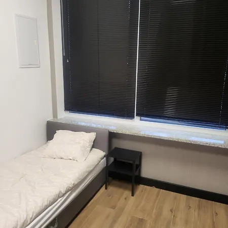 호스텔 Rooms4rest Bokserska - Private For Tourists 바르샤바